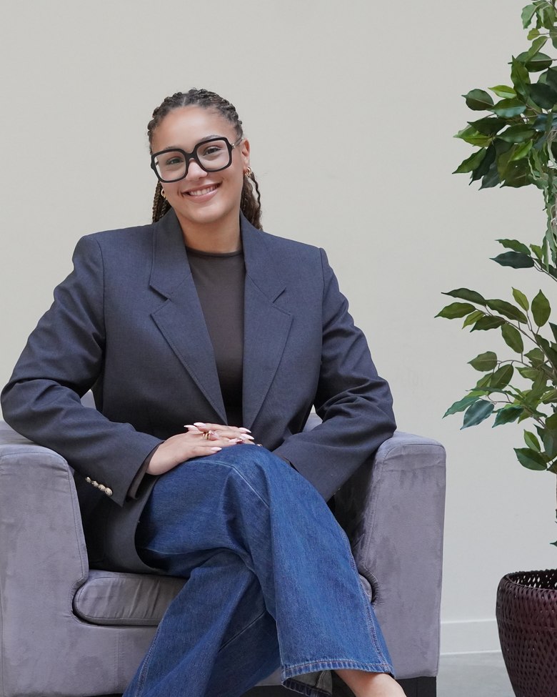 Babette, graphiste et creative strategist chez Systemia